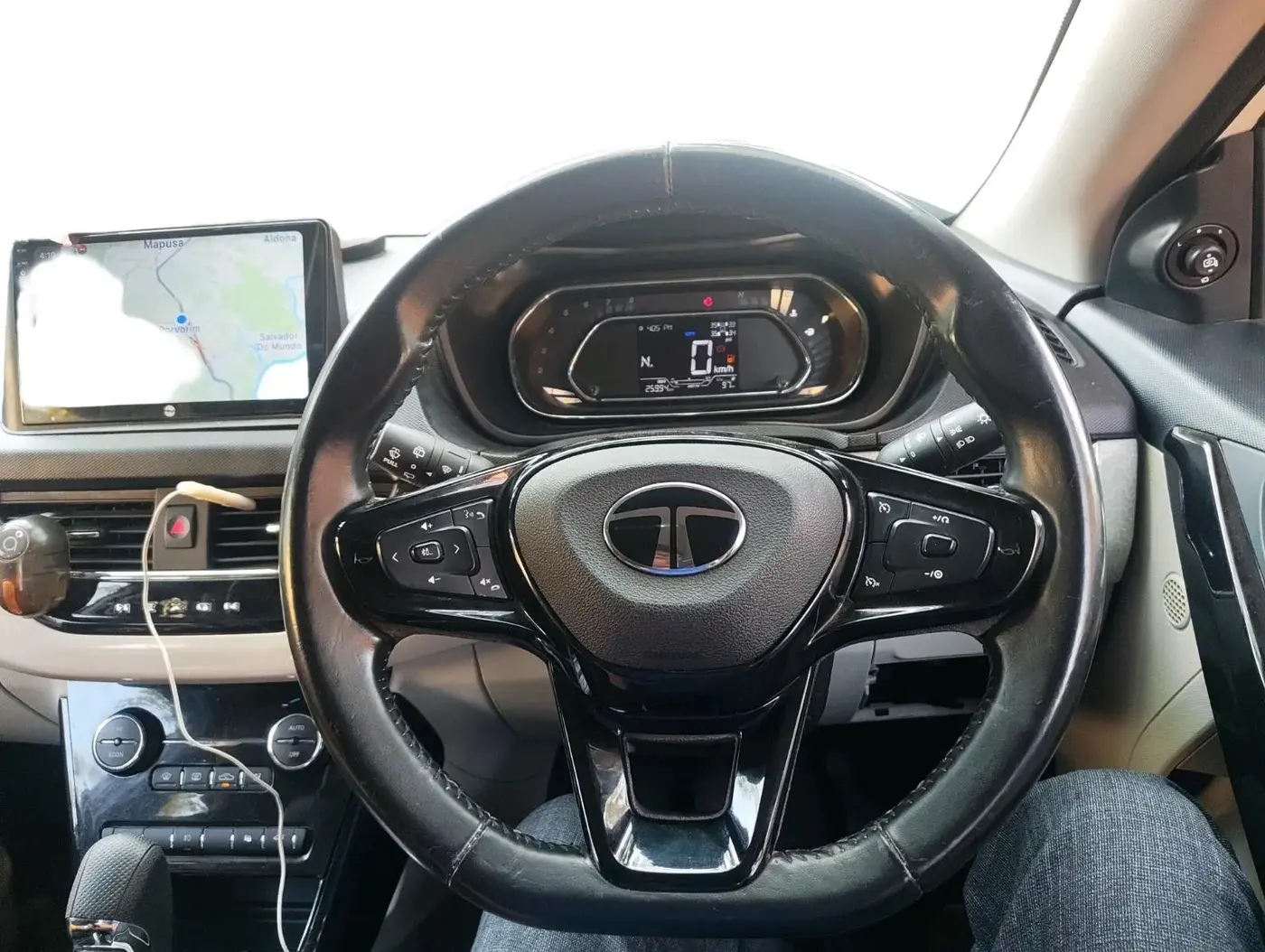 2023 Tata NEXON XZA PLUS SUNROOF PETROL, Petrol, Automatic, 27,702 km, interior