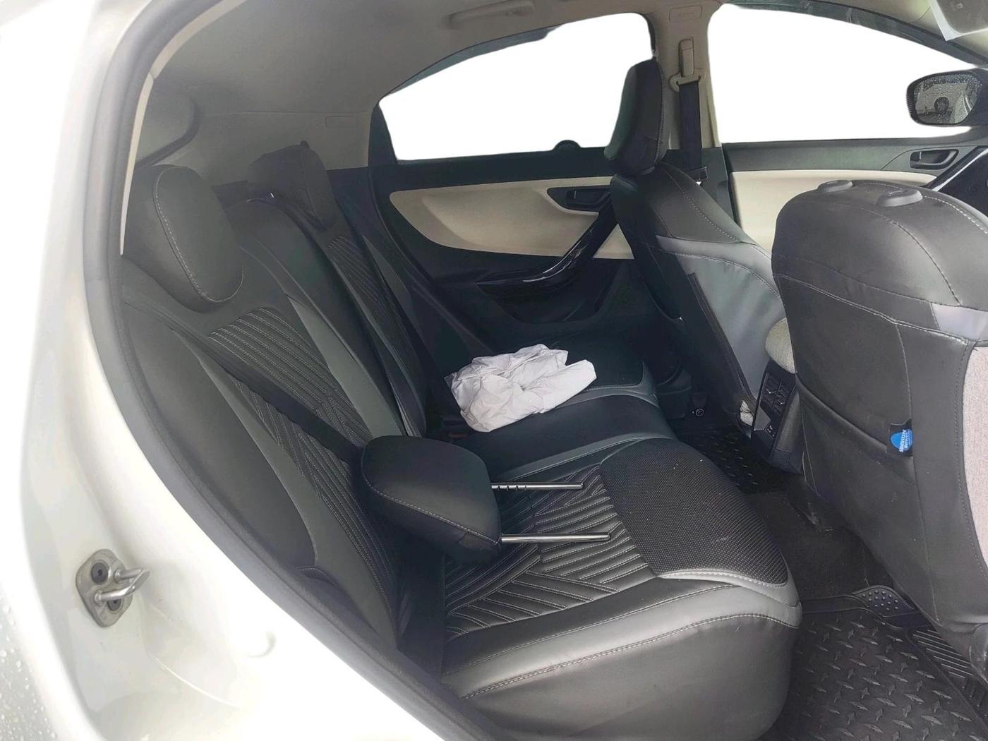 2025 Tata Curvv Creative S 1.2 Petrol 6MT, Petrol, Manual, 6,799 km, interior