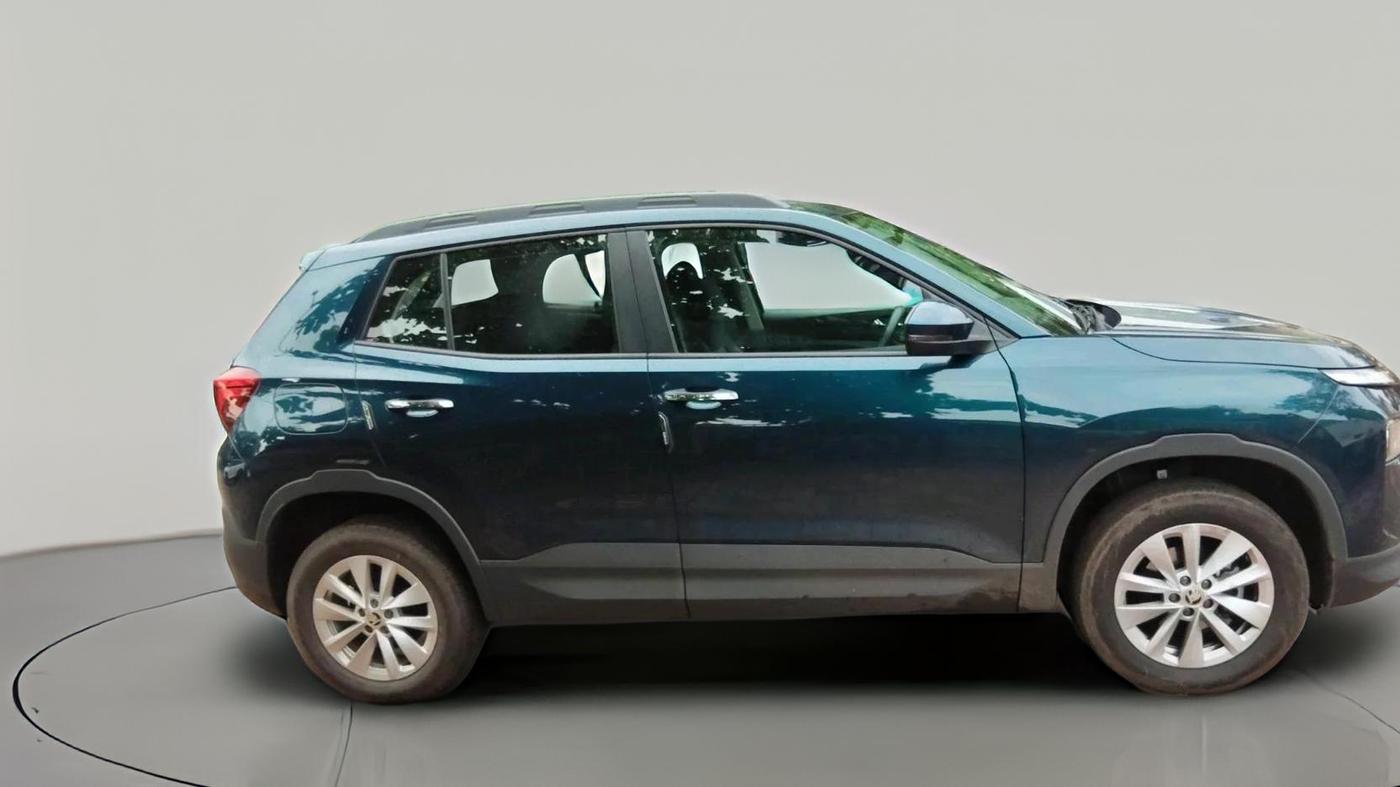 2025 Skoda Kylaq Signature Plus AT, Petrol, Automatic, 6,688 km, exterior