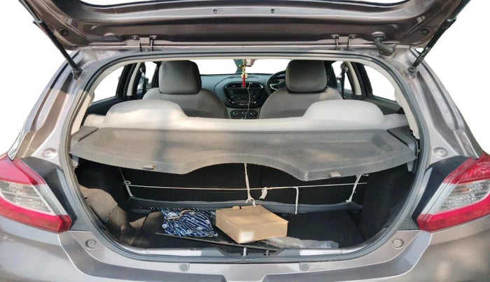 2017 Tata Tiago XZ PETROL, Petrol, Manual, 95,934 km, exterior