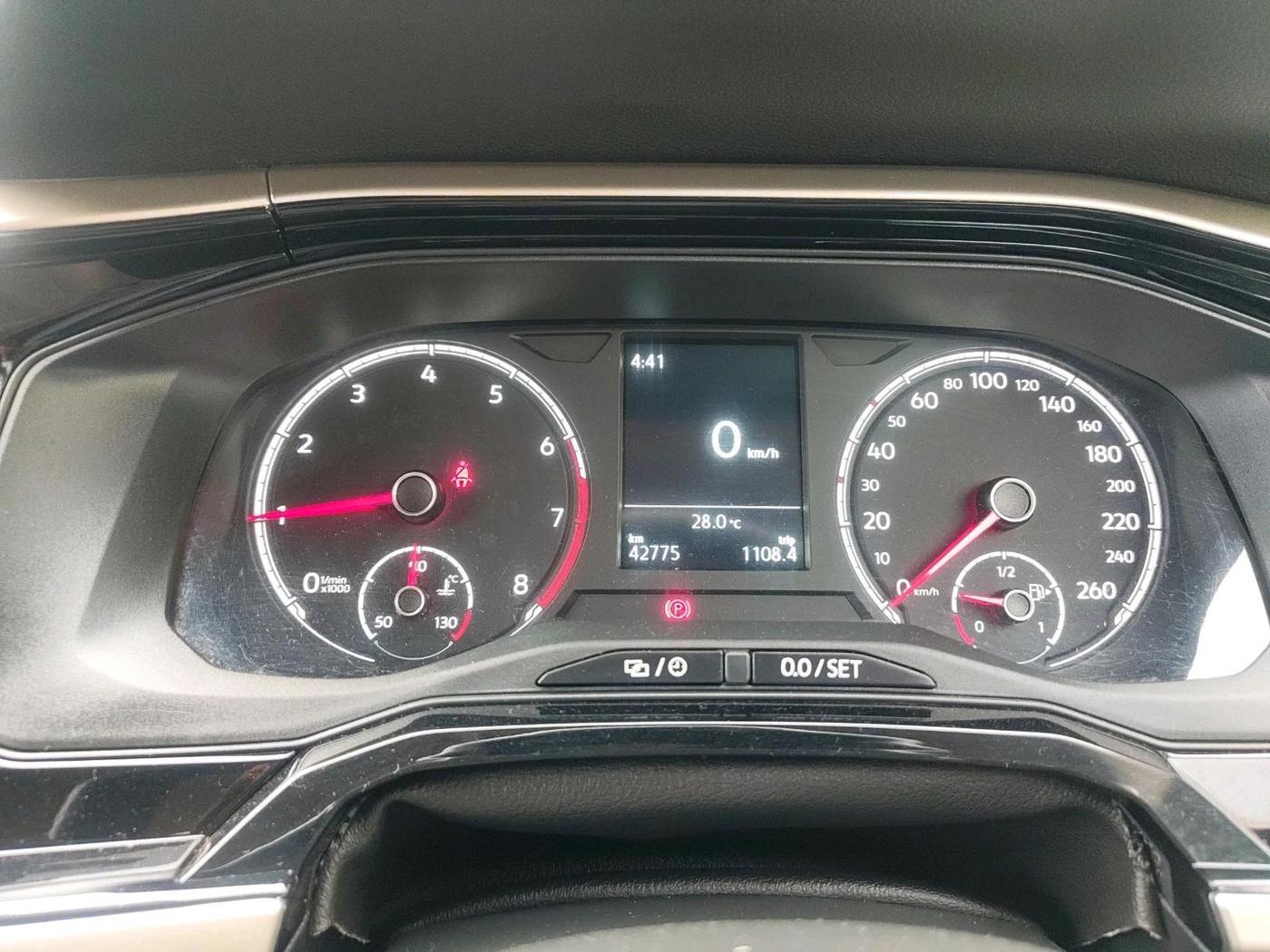 2023 Volkswagen VIRTUS HIGHLINE TSI 1.0 MT, Petrol, Manual, 42,775 km, interior