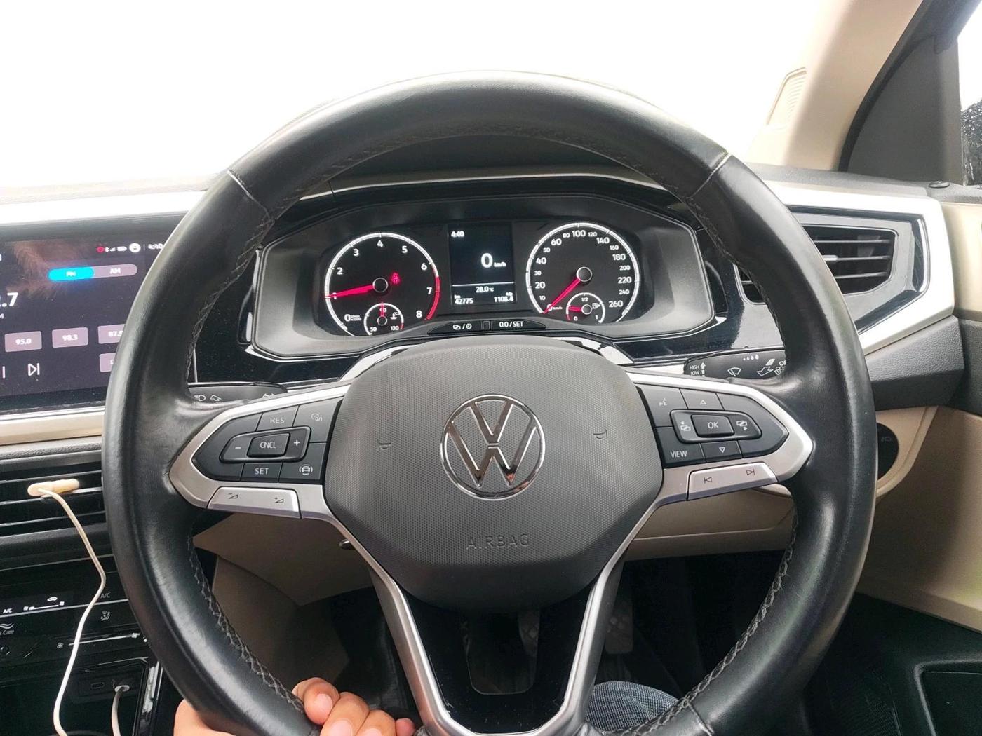 2023 Volkswagen VIRTUS HIGHLINE TSI 1.0 MT, Petrol, Manual, 42,775 km, interior