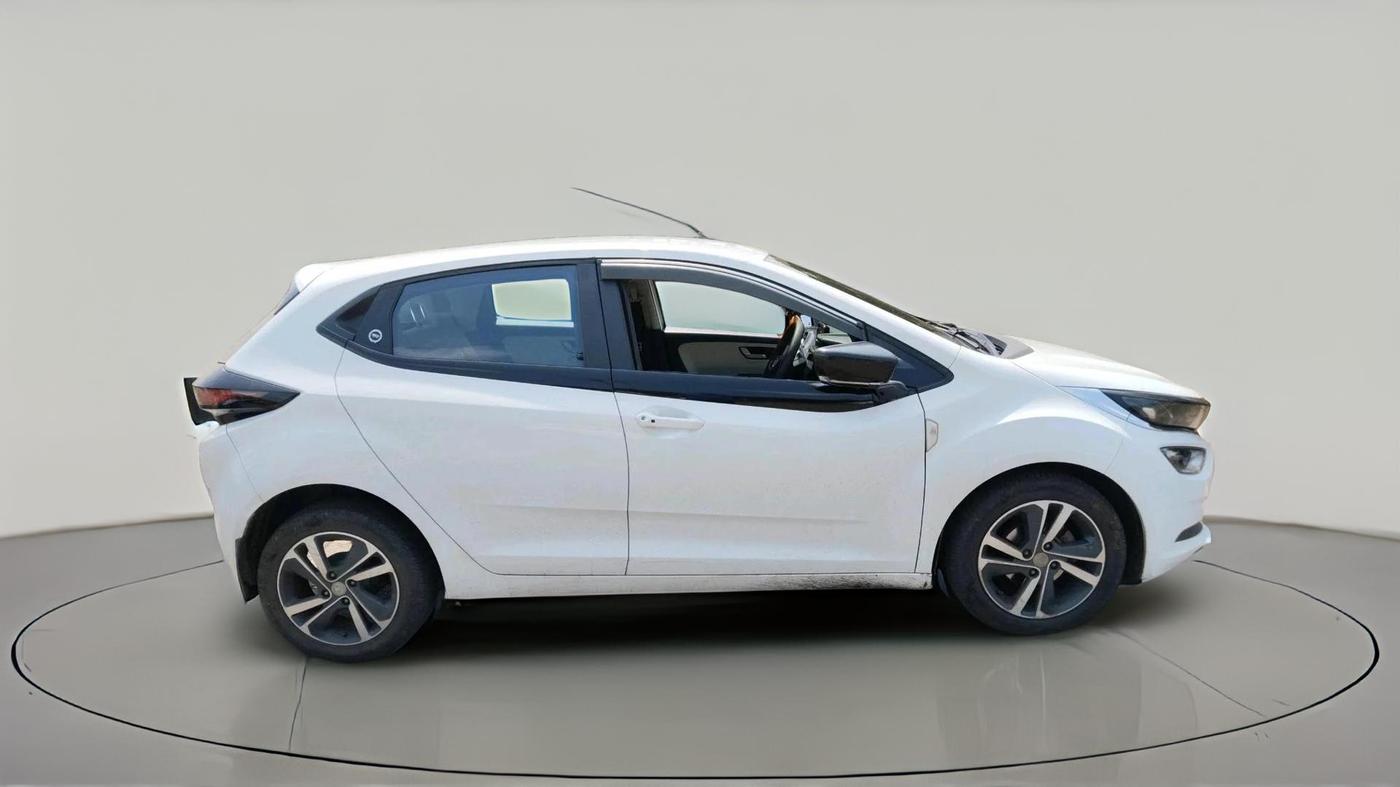 2023 Tata ALTROZ XZ DIESEL, Diesel, Manual, 1,35,514 km, exterior