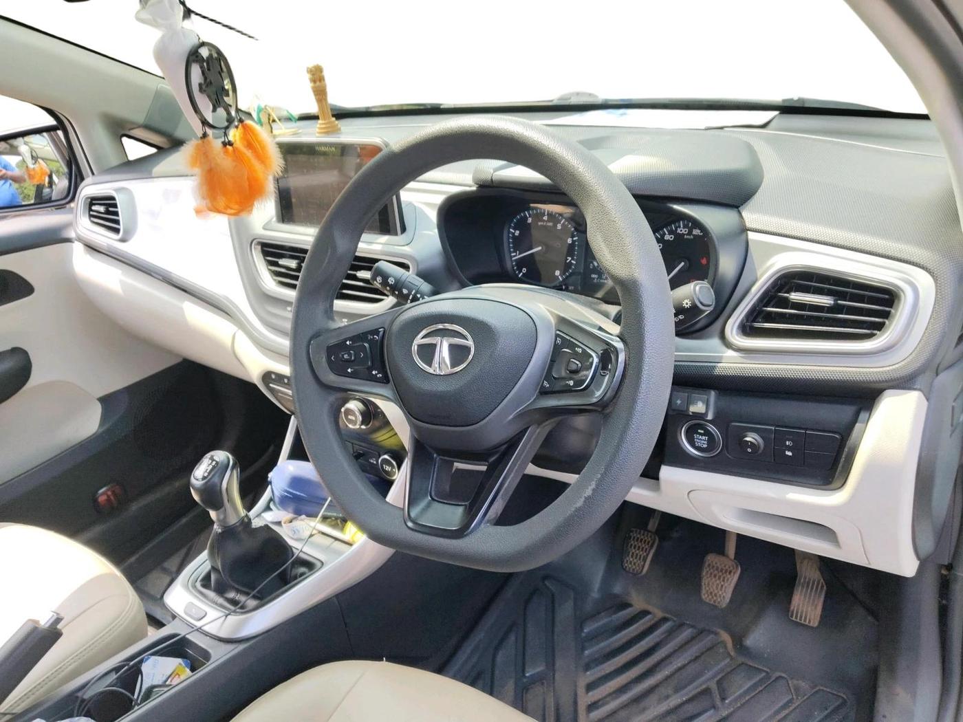 2023 Tata ALTROZ XZ DIESEL, Diesel, Manual, 1,35,514 km, interior