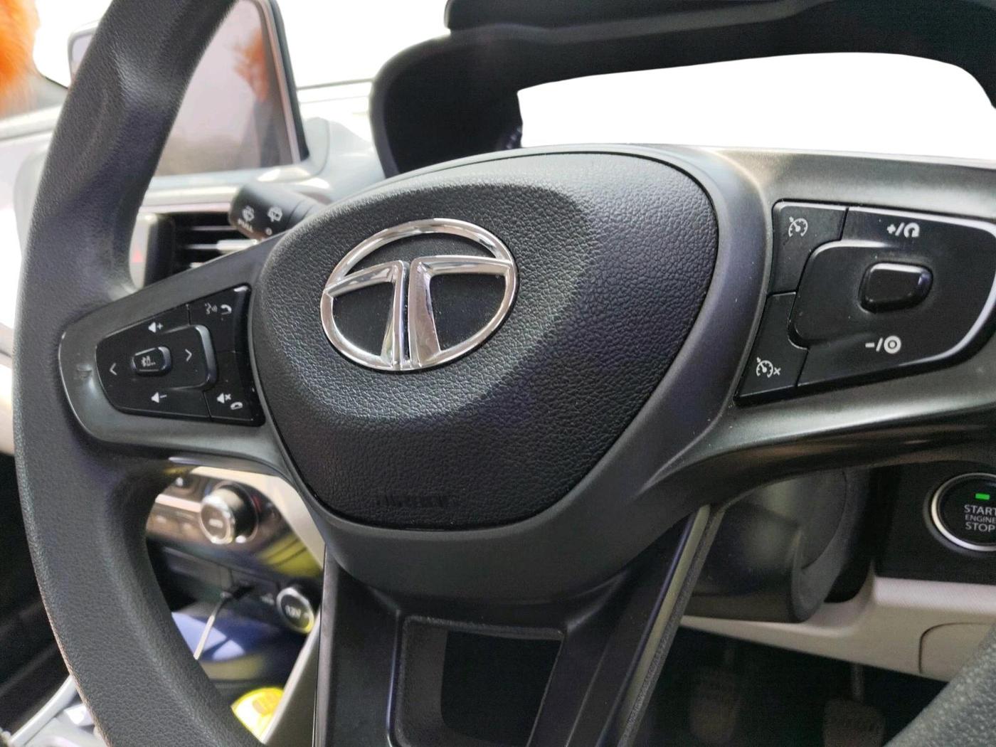 2023 Tata ALTROZ XZ DIESEL, Diesel, Manual, 1,35,514 km, interior
