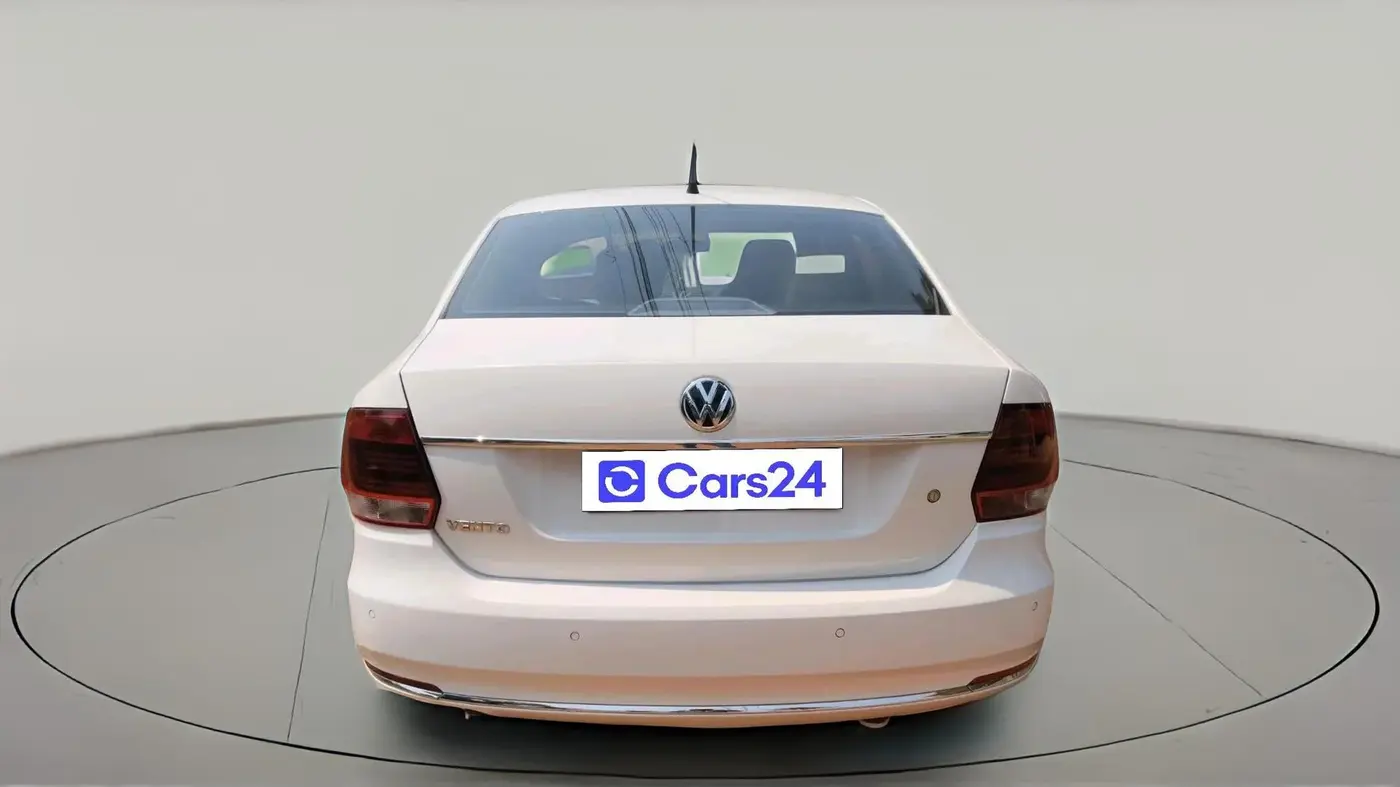 2017 Volkswagen Vento HIGHLINE PLUS 1.6 16 ALLOY, Petrol, Manual, 37,236 km, exterior
