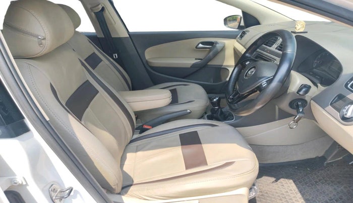 2017 Volkswagen Vento HIGHLINE PLUS 1.6 16 ALLOY, Petrol, Manual, 37,236 km, interior