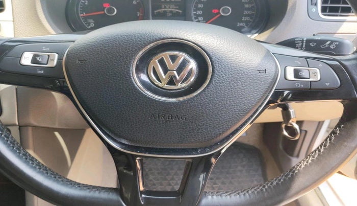 2017 Volkswagen Vento HIGHLINE PLUS 1.6 16 ALLOY, Petrol, Manual, 37,236 km, interior