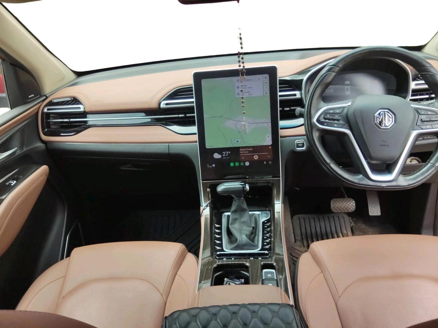 2023 MG HECTOR PLUS SHARP PRO 1.5 PETROL TURBO CVT 6 STR, Petrol, Automatic, 37,638 km, interior
