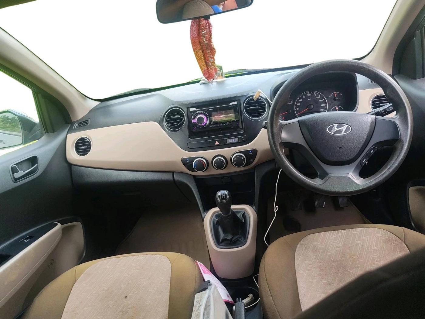 2015 Hyundai Grand i10 MAGNA 1.2 KAPPA VTVT, Petrol, Manual, 1,07,359 km, interior