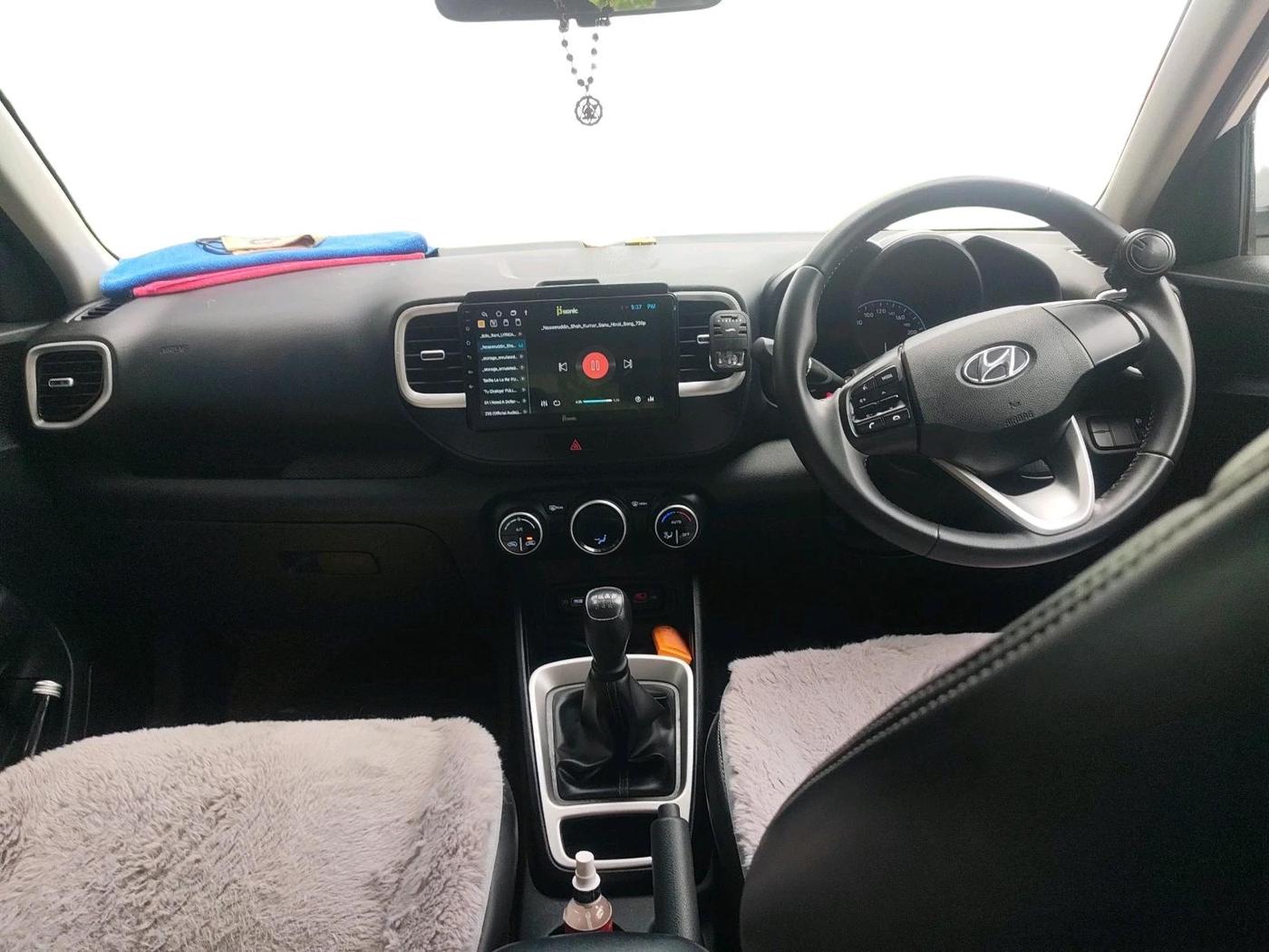 2022 Hyundai VENUE S Plus 1.2 Petrol MT, Petrol, Manual, 22,246 km, interior