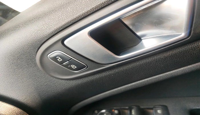 2018 Ford Ecosport TITANIUM + 1.5L DIESEL, Diesel, Manual, 1,21,833 km, interior