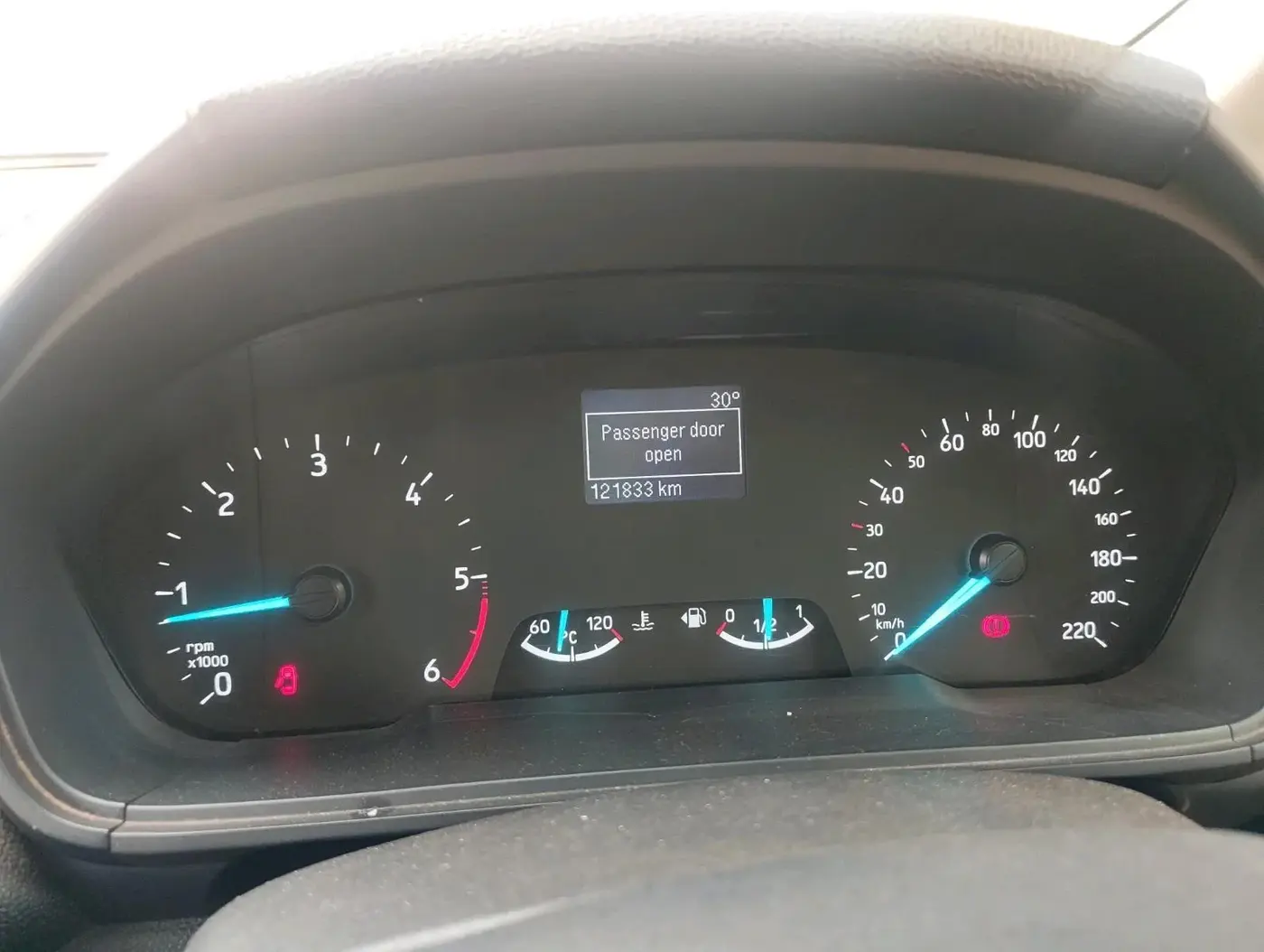 2018 Ford Ecosport TITANIUM + 1.5L DIESEL, Diesel, Manual, 1,21,833 km, interior