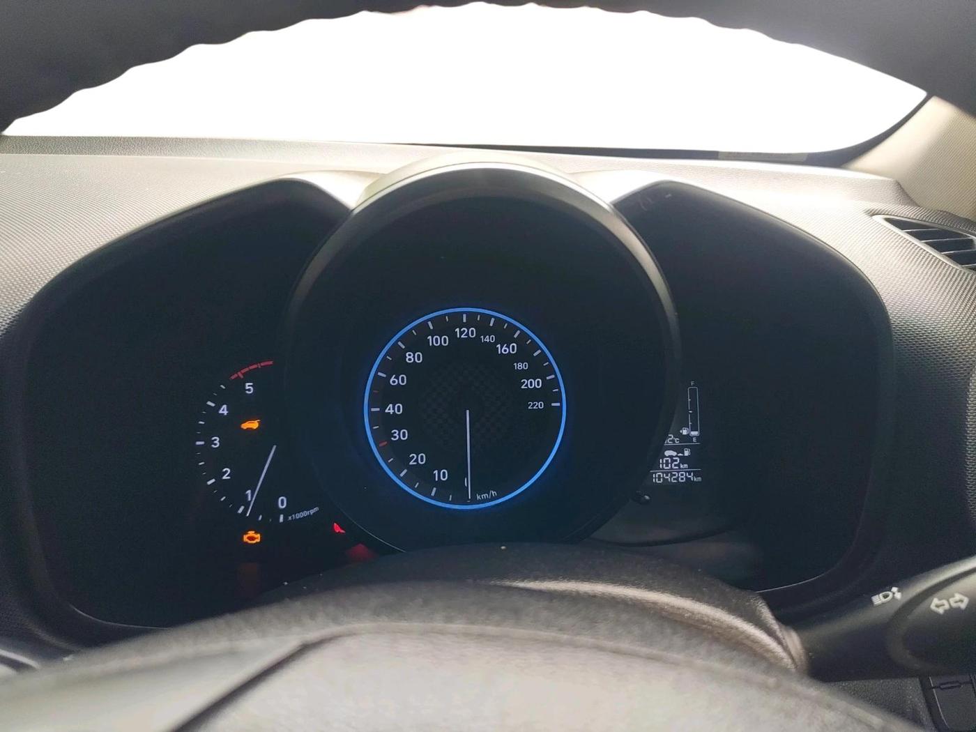 2020 Hyundai VENUE SX 1.5 CRDI, Diesel, Manual, 1,04,284 km, interior
