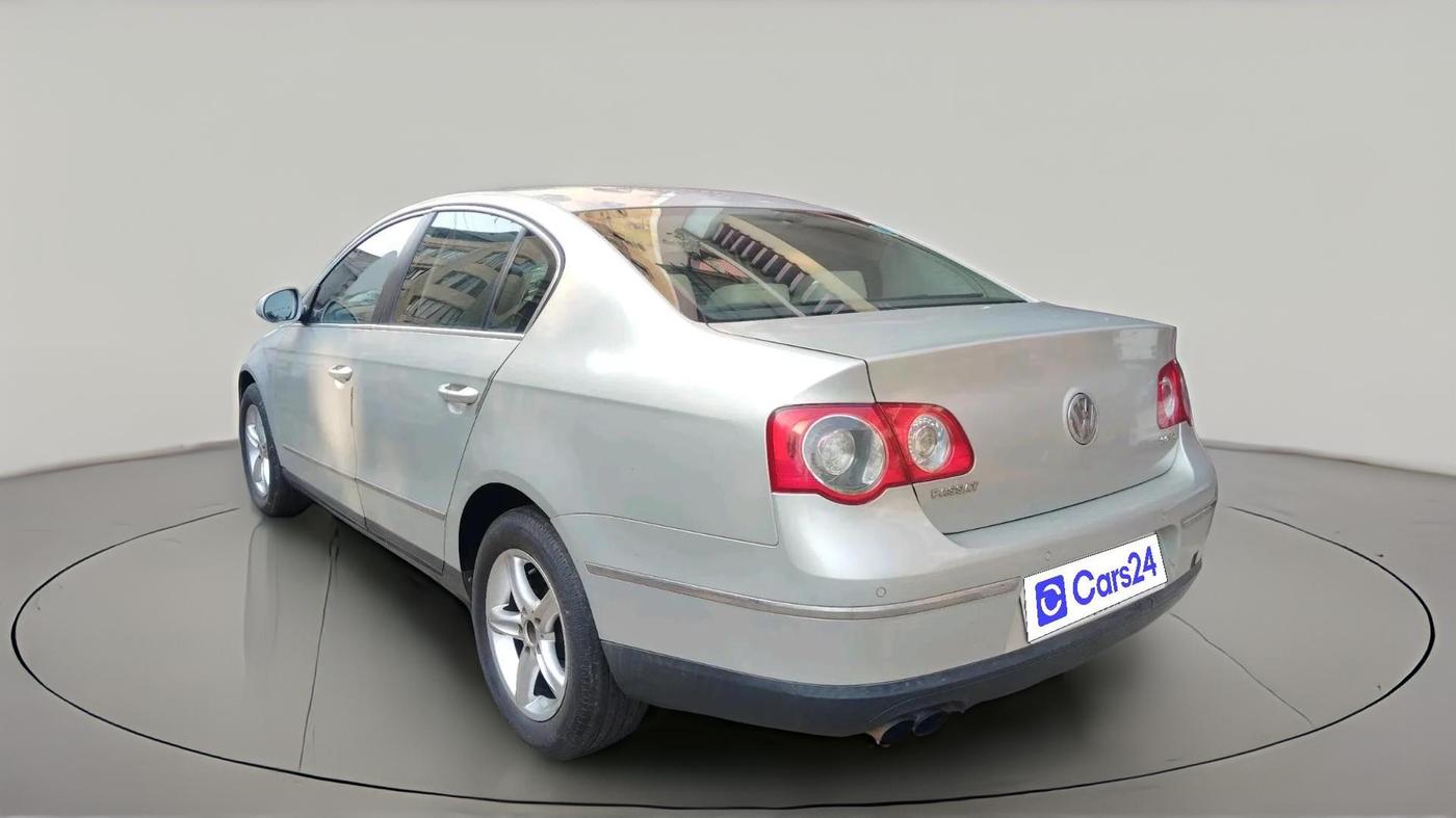 2009 Volkswagen Passat HIGHLINE DSG, Diesel, Automatic, 1,57,819 km, exterior