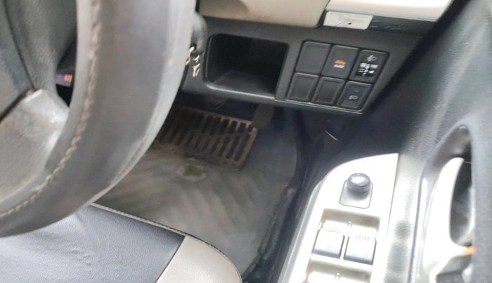2013 Maruti Wagon R 1.0 VXI, Petrol, Manual, 1,68,524 km, interior