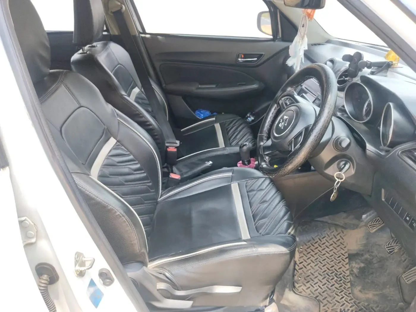 2019 Maruti Swift VXI, Petrol, Manual, 98,509 km, interior