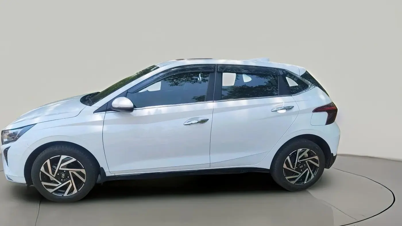 2025 Hyundai NEW I20 ASTA (O) 1.2 IVT, Petrol, Automatic, 7,331 km, exterior