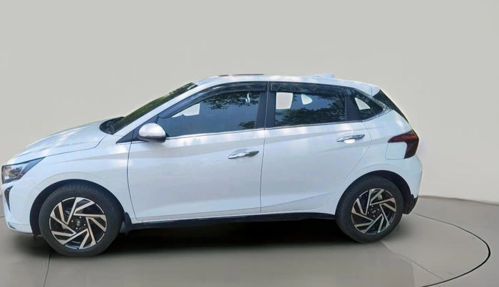 2025 Hyundai NEW I20 ASTA (O) 1.2 IVT, Petrol, Automatic, 7,331 km, exterior