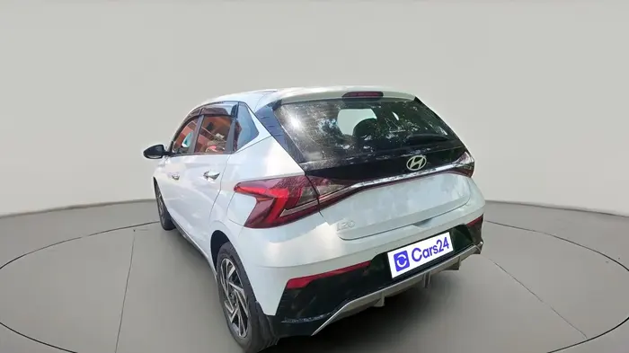 2025 Hyundai NEW I20 ASTA (O) 1.2 IVT, Petrol, Automatic, 7,331 km, exterior