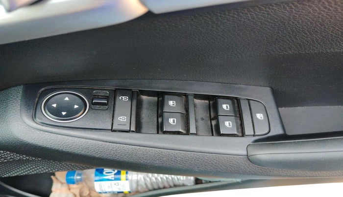 2025 KIA SELTOS HTK (O) 1.5 Diesel, Diesel, Manual, 21,924 km, interior