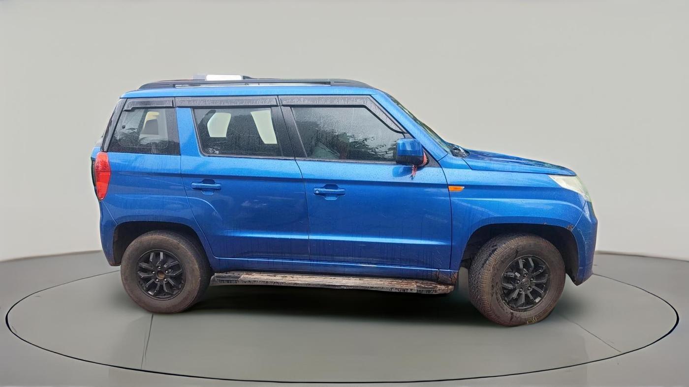 2016 Mahindra TUV300 T8, Diesel, Manual, 1,19,653 km, exterior