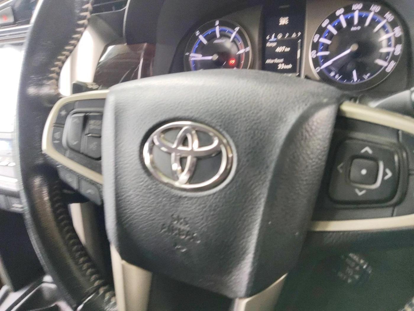 2018 Toyota Innova Crysta 2.4 VX 8 STR, Diesel, Manual, 2,34,180 km, interior