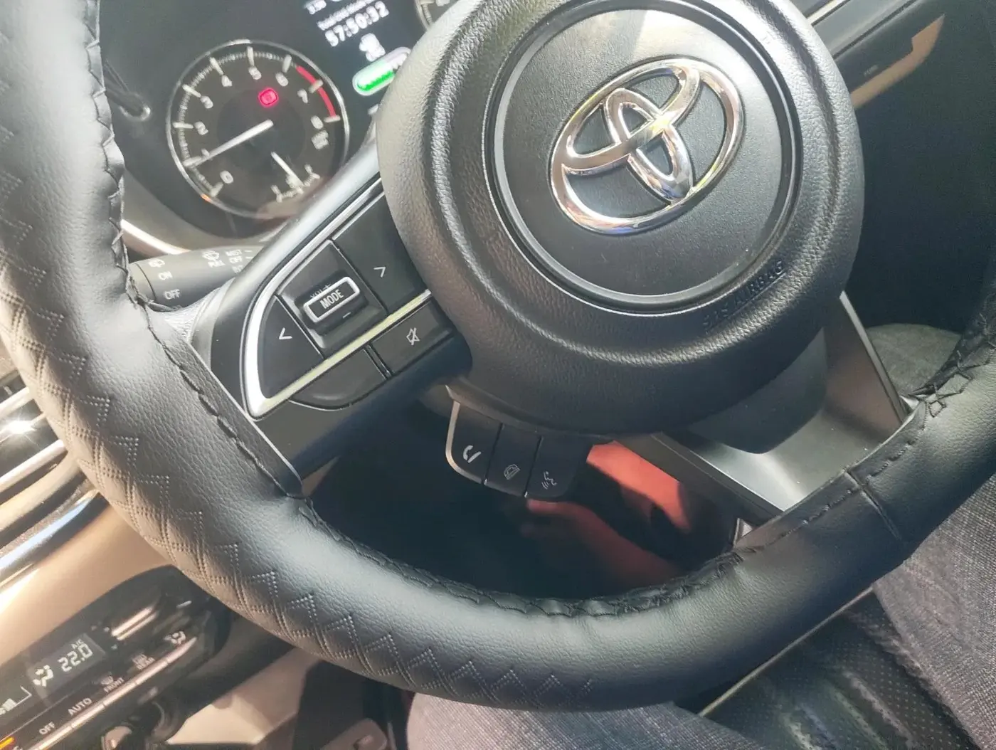 2025 Toyota Glanza G E-CNG, CNG, Manual, 16,420 km, interior