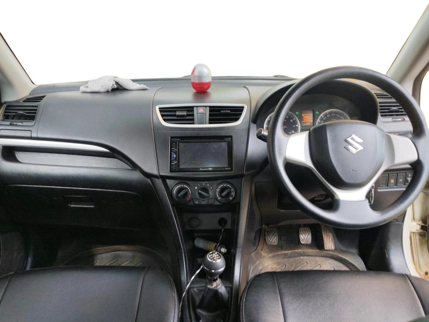 2012 Maruti Swift VXI, Petrol, Manual, 1,23,850 km, interior