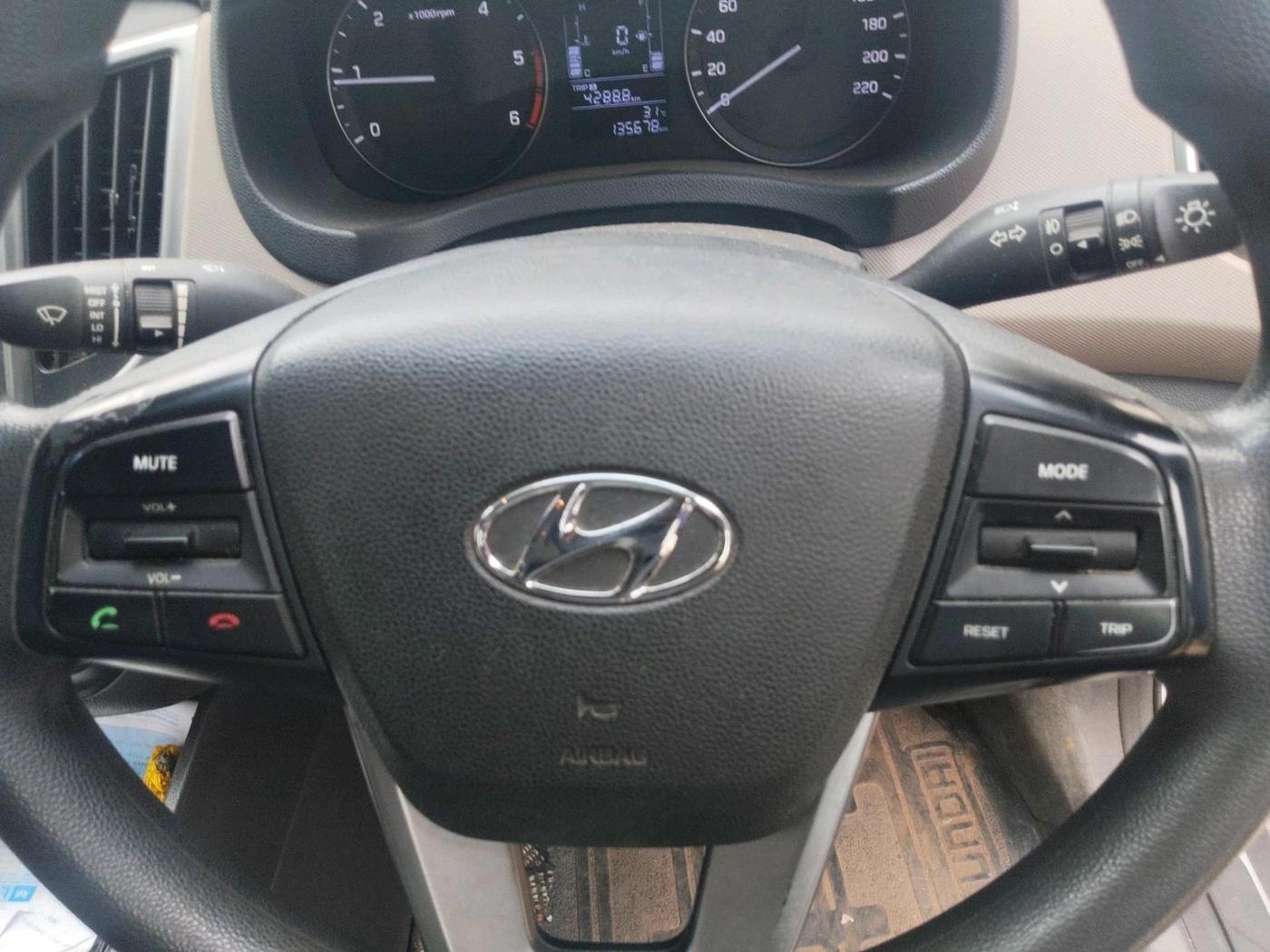 2016 Hyundai Creta S PLUS 1.4 DIESEL, Diesel, Manual, 1,35,678 km, interior