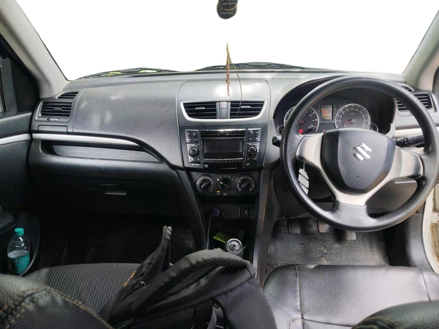 2015 Maruti Swift VXI, Petrol, Manual, 1,92,384 km, interior