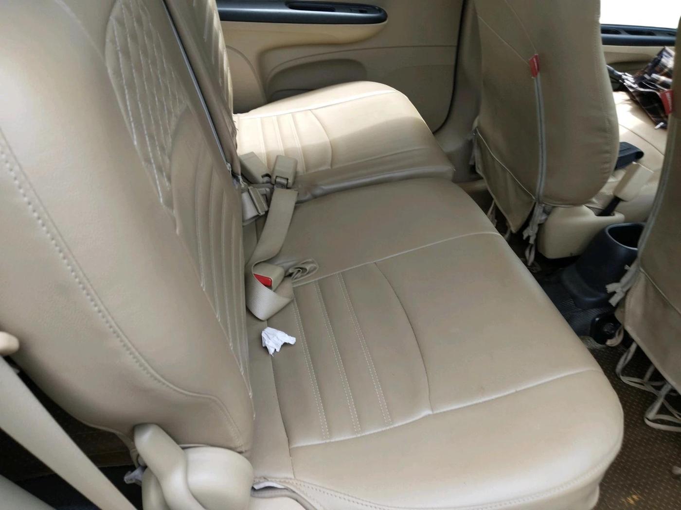 2015 Honda Mobilio 1.5L I-DTEC S, Diesel, Manual, 1,05,907 km, interior