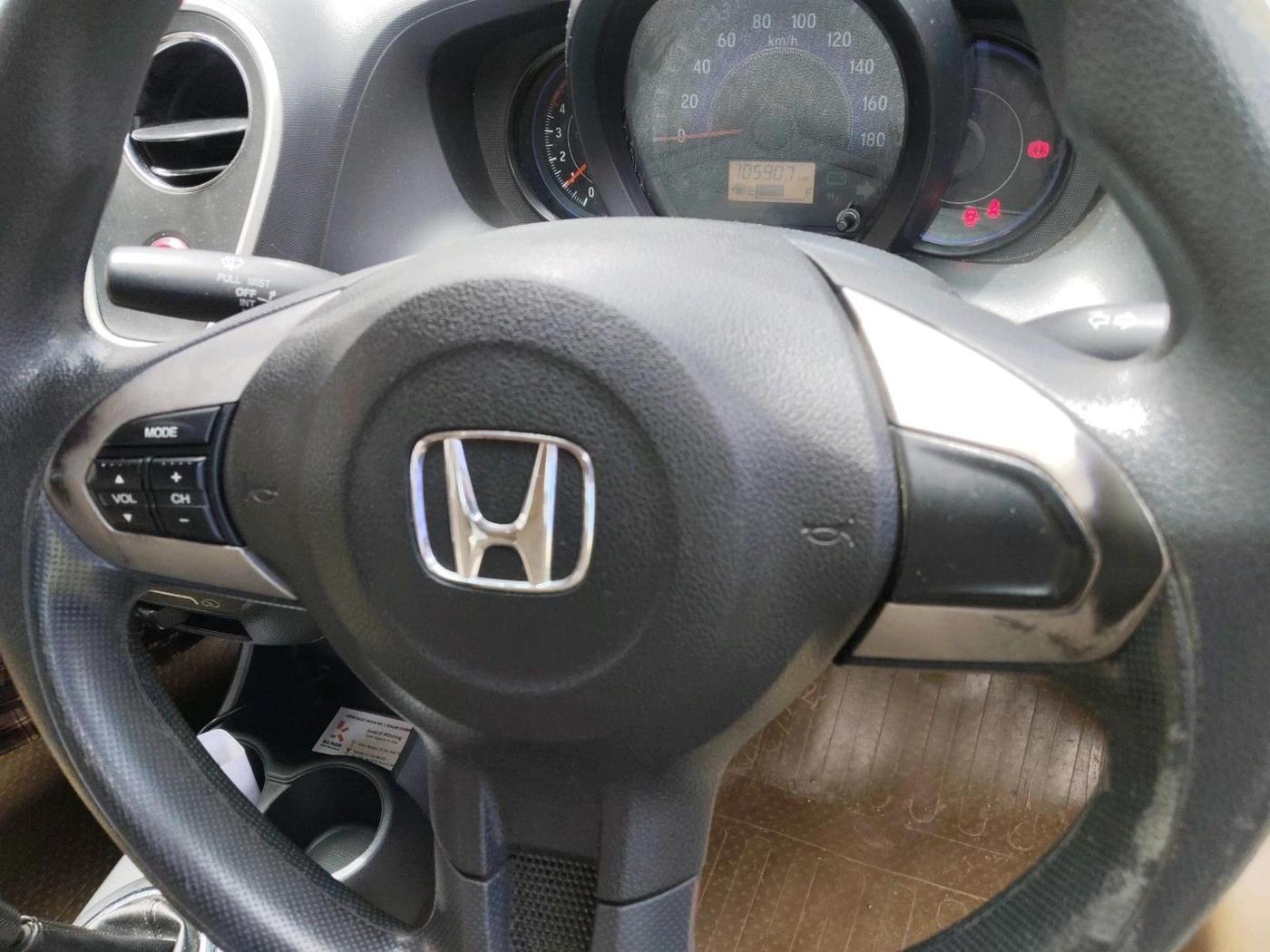 2015 Honda Mobilio 1.5L I-DTEC S, Diesel, Manual, 1,05,907 km, interior