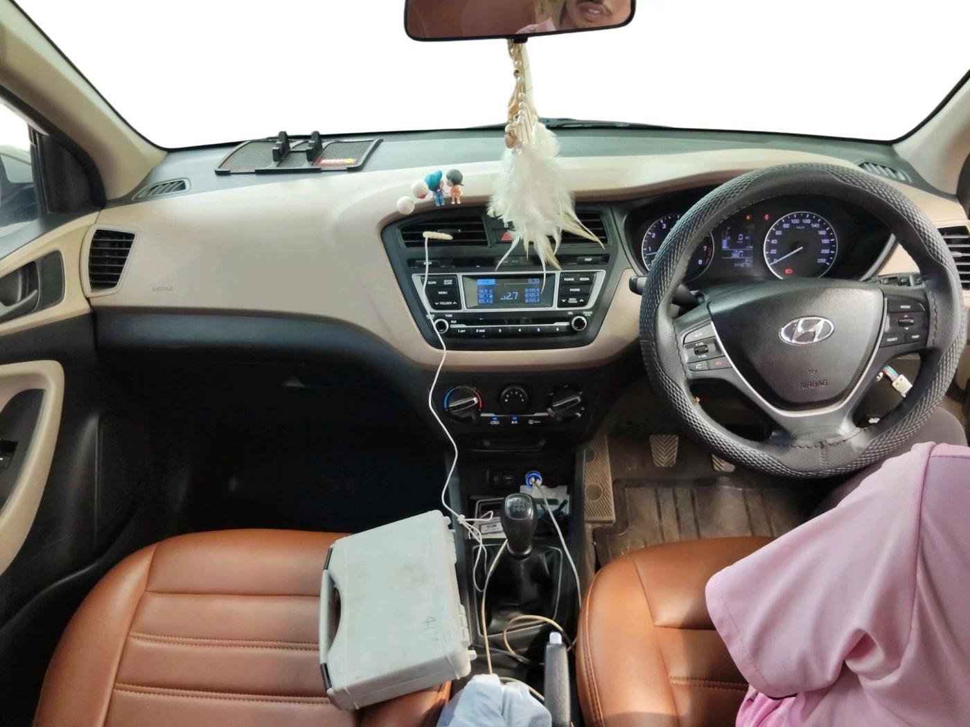 2017 Hyundai Elite i20 SPORTZ 1.2, Petrol, Manual, 1,44,979 km, interior
