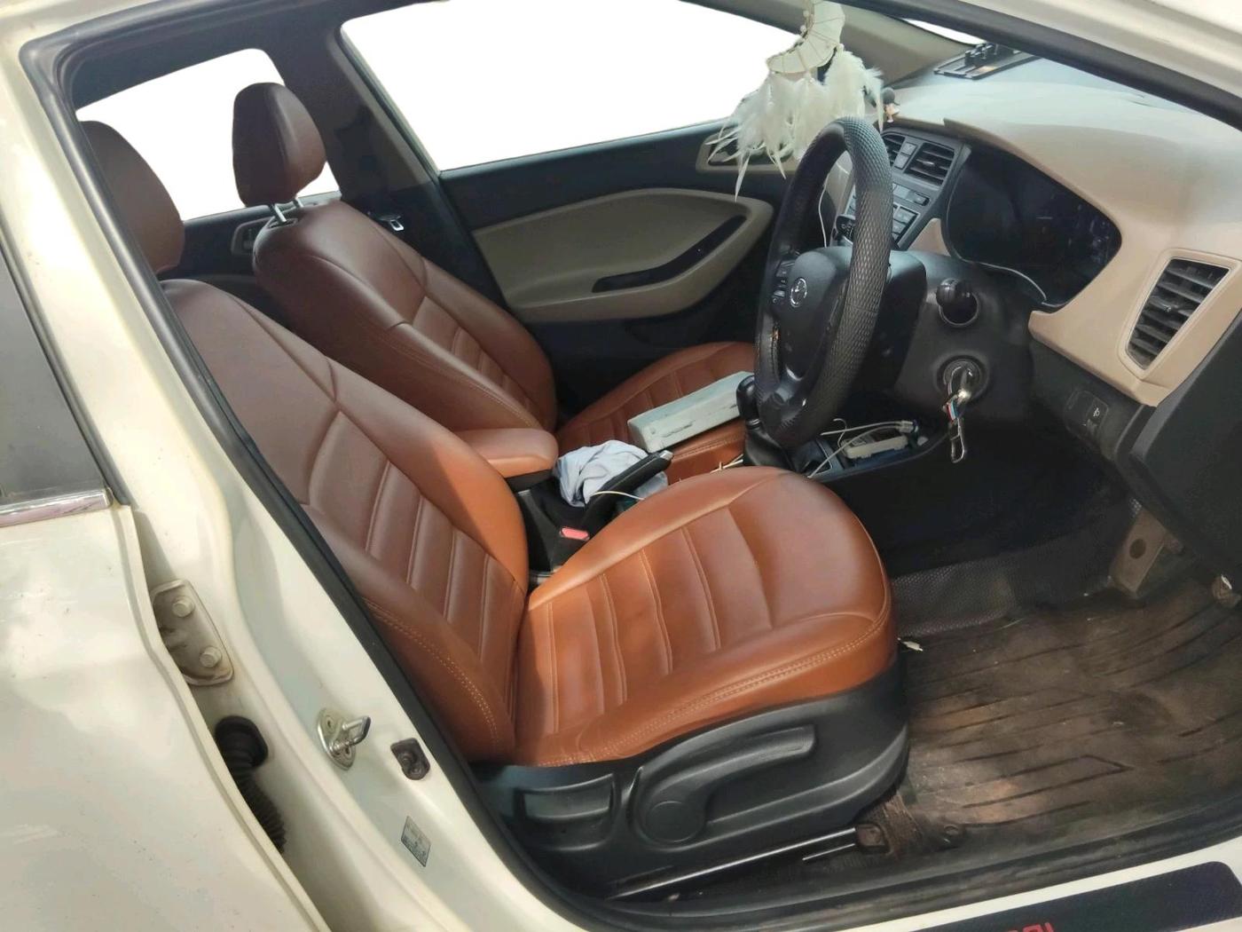 2017 Hyundai Elite i20 SPORTZ 1.2, Petrol, Manual, 1,44,979 km, interior