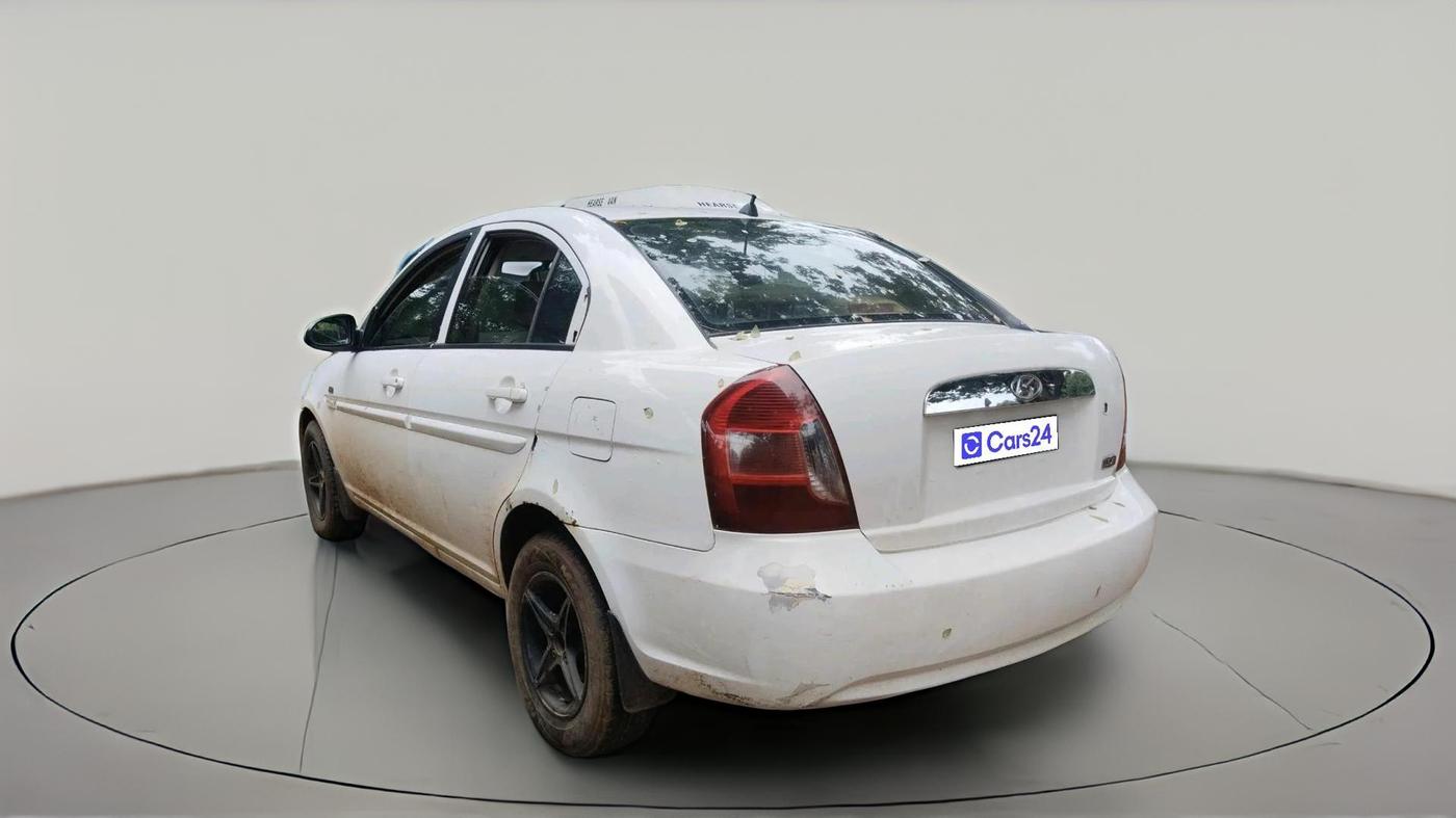 2007 Hyundai Verna XI, Petrol, Manual, 1,76,097 km, exterior