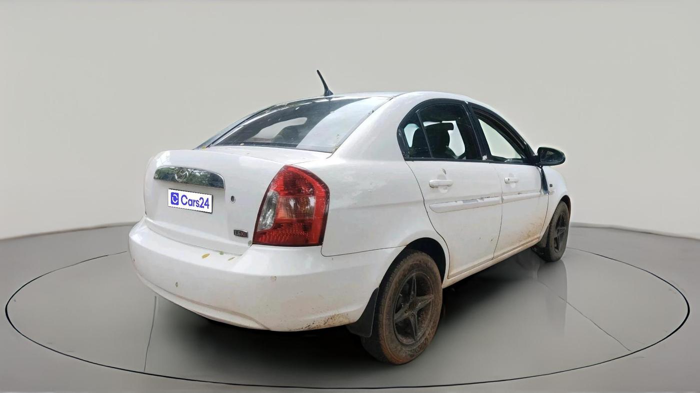 2007 Hyundai Verna XI, Petrol, Manual, 1,76,097 km, exterior