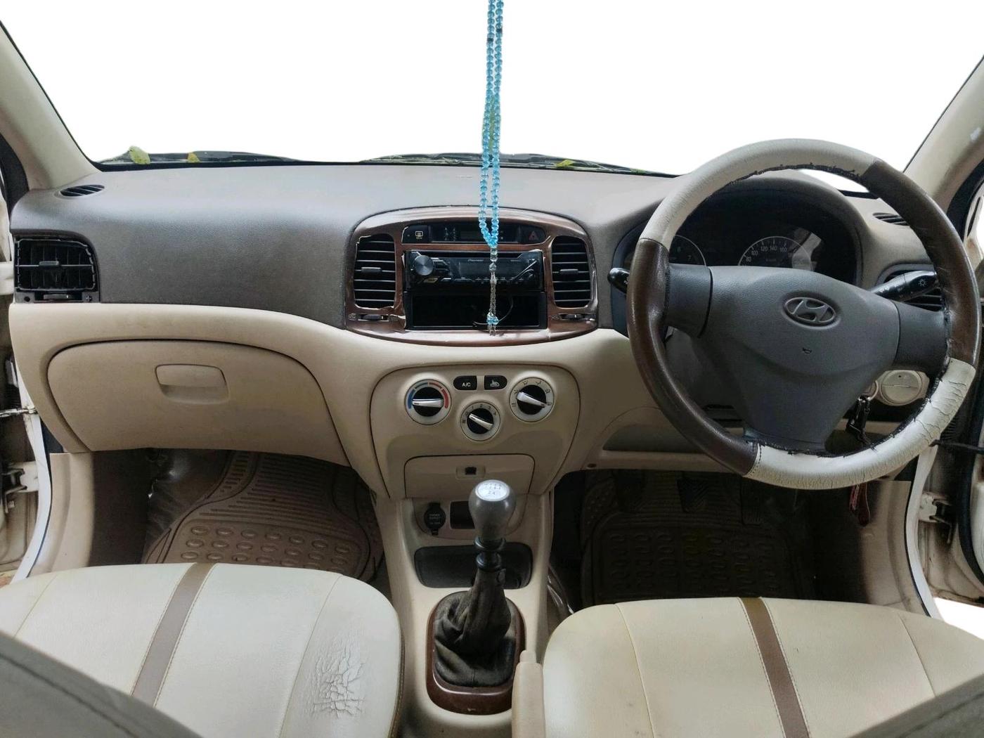 2007 Hyundai Verna XI, Petrol, Manual, 1,76,097 km, interior