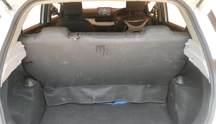 2025 Tata PUNCH PURE MT, Petrol, Manual, 5,889 km, exterior