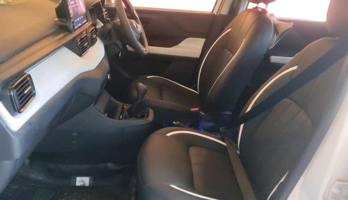 2025 Tata PUNCH PURE MT, Petrol, Manual, 5,889 km, interior