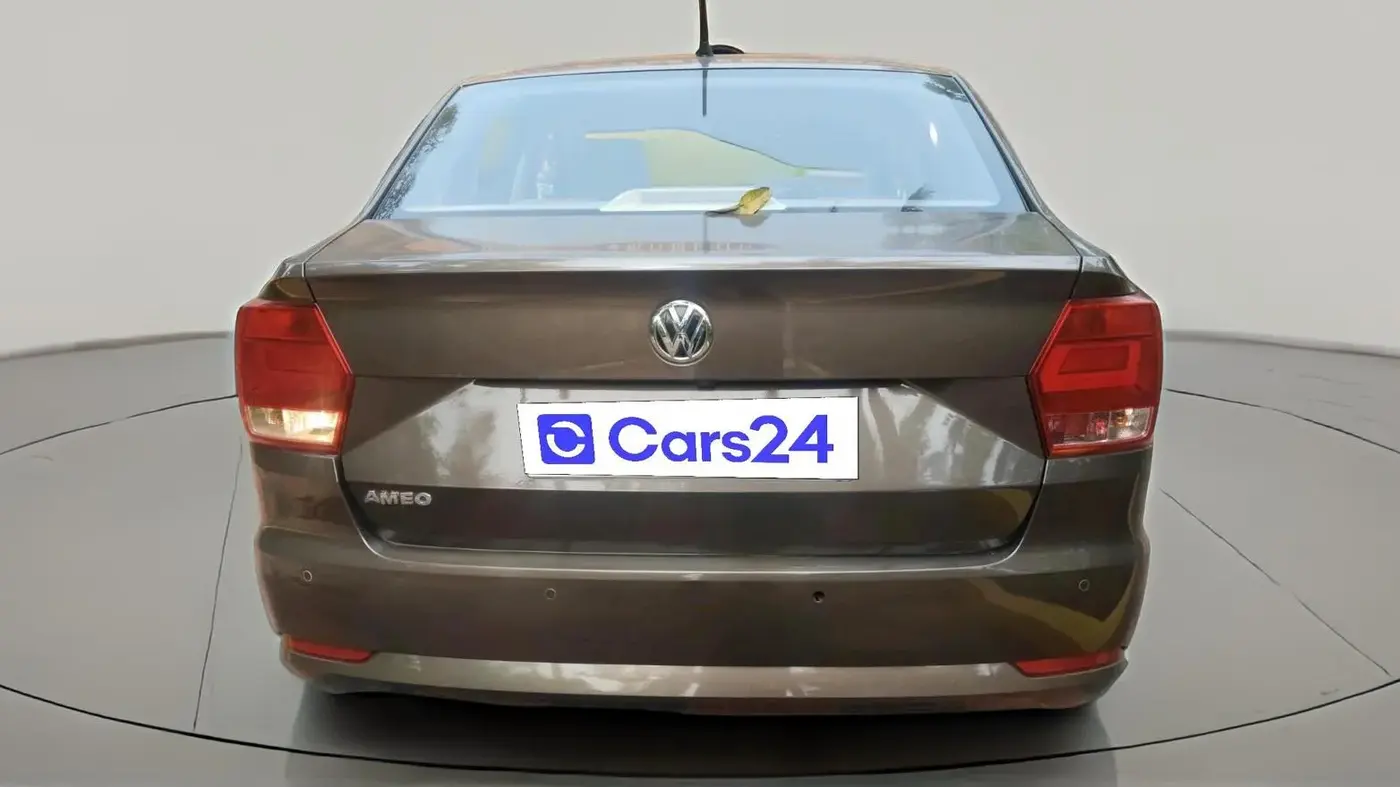 2017 Volkswagen Ameo HIGHLINE1.2L, Petrol, Manual, 1,10,758 km, exterior