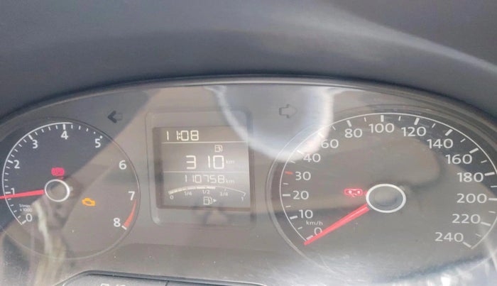 2017 Volkswagen Ameo HIGHLINE1.2L, Petrol, Manual, 1,10,758 km, interior