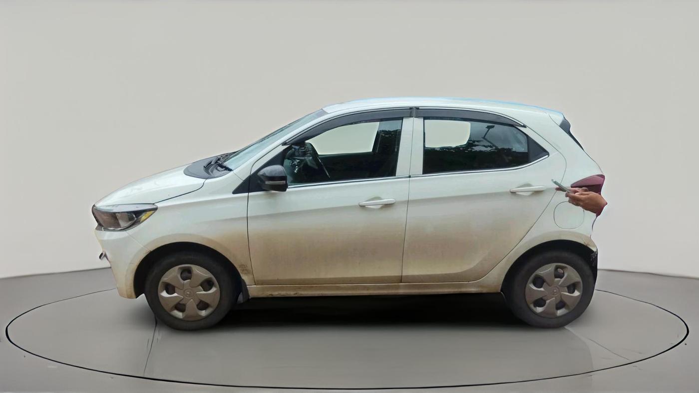 2022 Tata Tiago XT (O) PETROL, Petrol, Manual, 33,948 km, exterior
