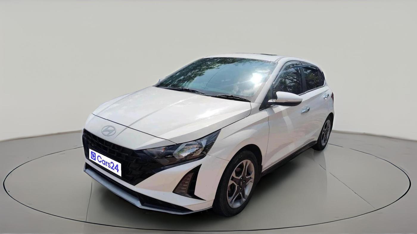 2024 Hyundai NEW I20 Sportz (O) 1.2 IVT, CNG, Automatic, 34,632 km, exterior