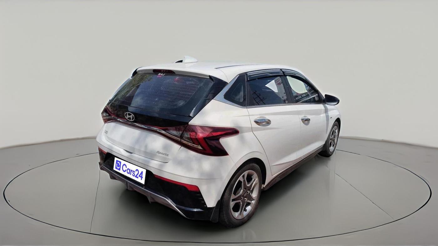 2024 Hyundai NEW I20 Sportz (O) 1.2 IVT, CNG, Automatic, 34,632 km, exterior