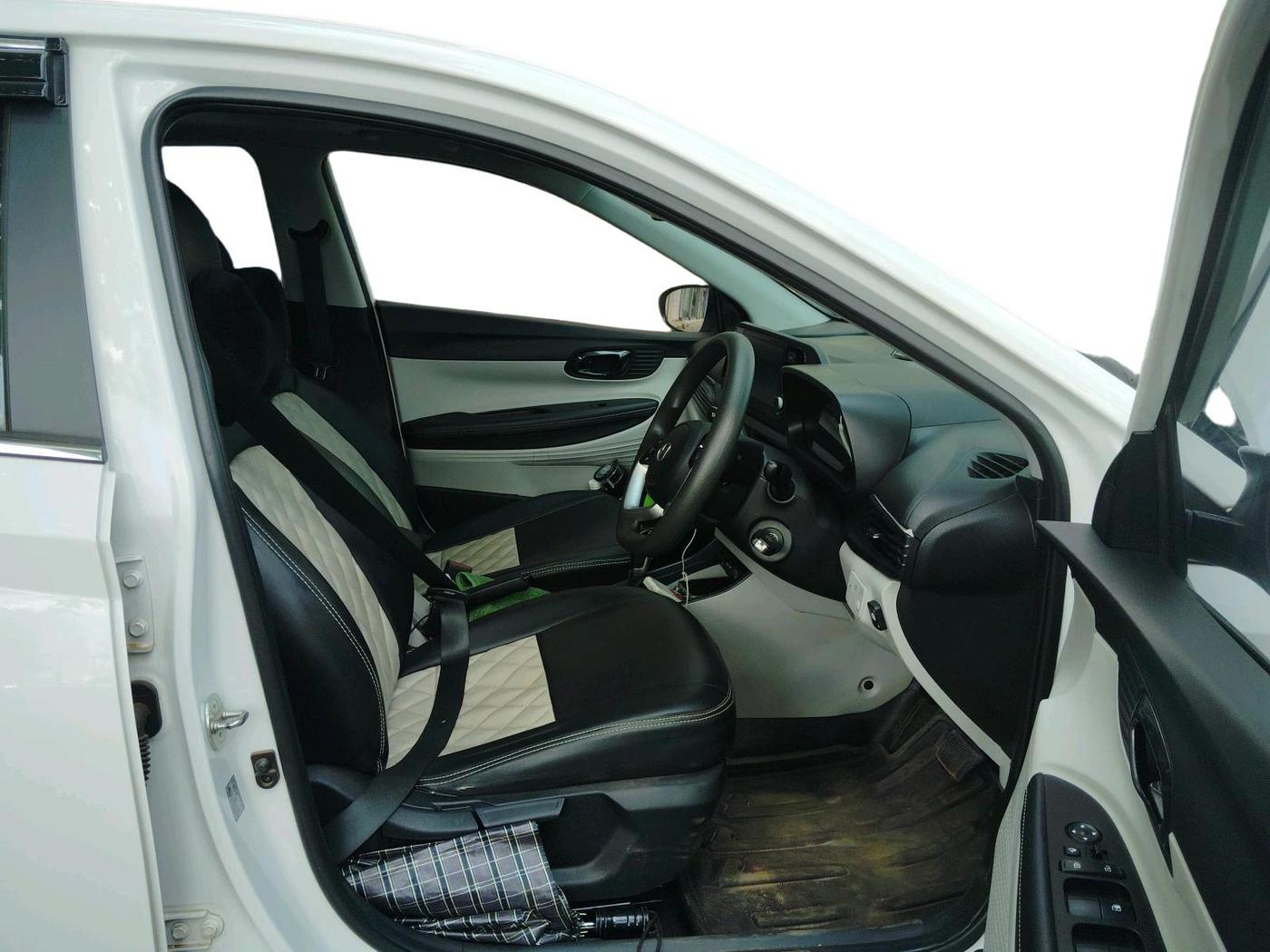 2024 Hyundai NEW I20 Sportz (O) 1.2 IVT, CNG, Automatic, 34,632 km, interior