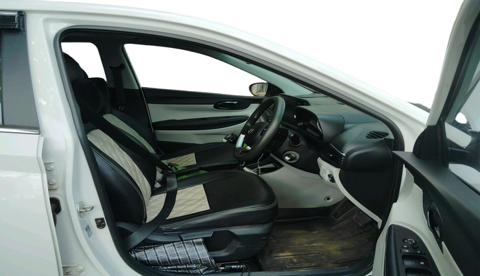 2024 Hyundai NEW I20 Sportz (O) 1.2 IVT, CNG, Automatic, 34,632 km, interior