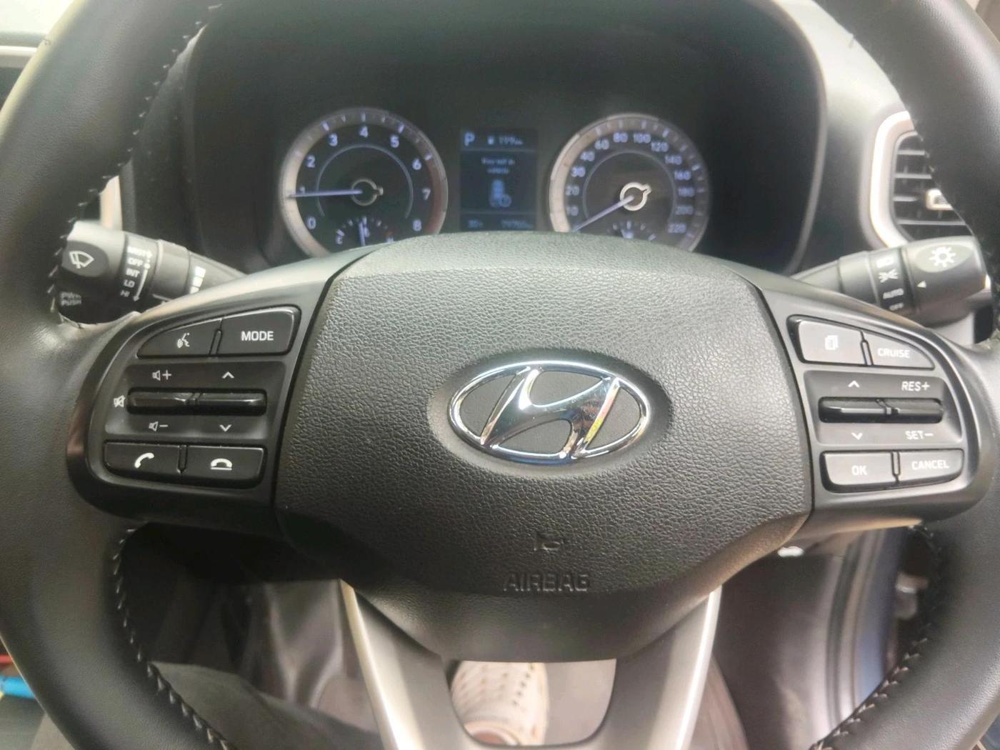 2019 Hyundai VENUE SX PLUS 1.0 TURBO DCT, Petrol, Automatic, 79,750 km, interior