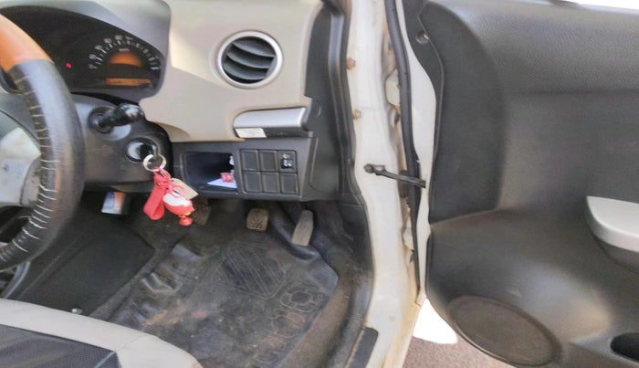 2013 Maruti Wagon R 1.0 LXI, Petrol, Manual, 87,506 km, interior