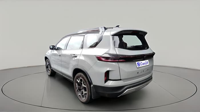 2025 Tata Safari ACCOMPLISHED PLUS DUAL TONE AT, Diesel, Automatic, 19,912 km, exterior